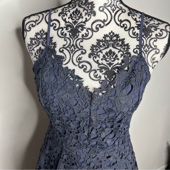 ASTR Navy Lace Midi Dress - Picture 3 of 9